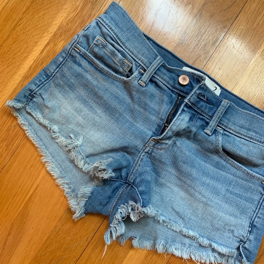 Abercrombie low rise shorts size 2